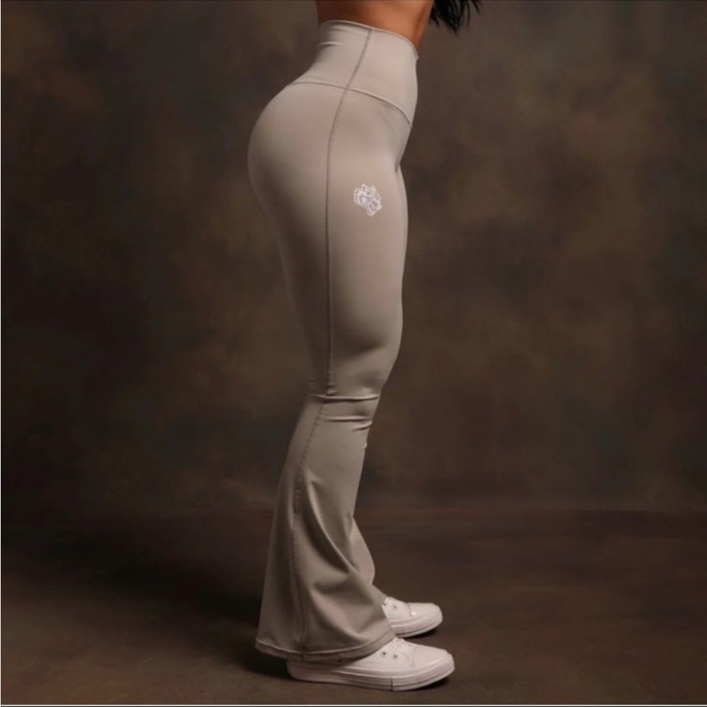 Darc Sport Flare Leggings - Picture 3 of 7
